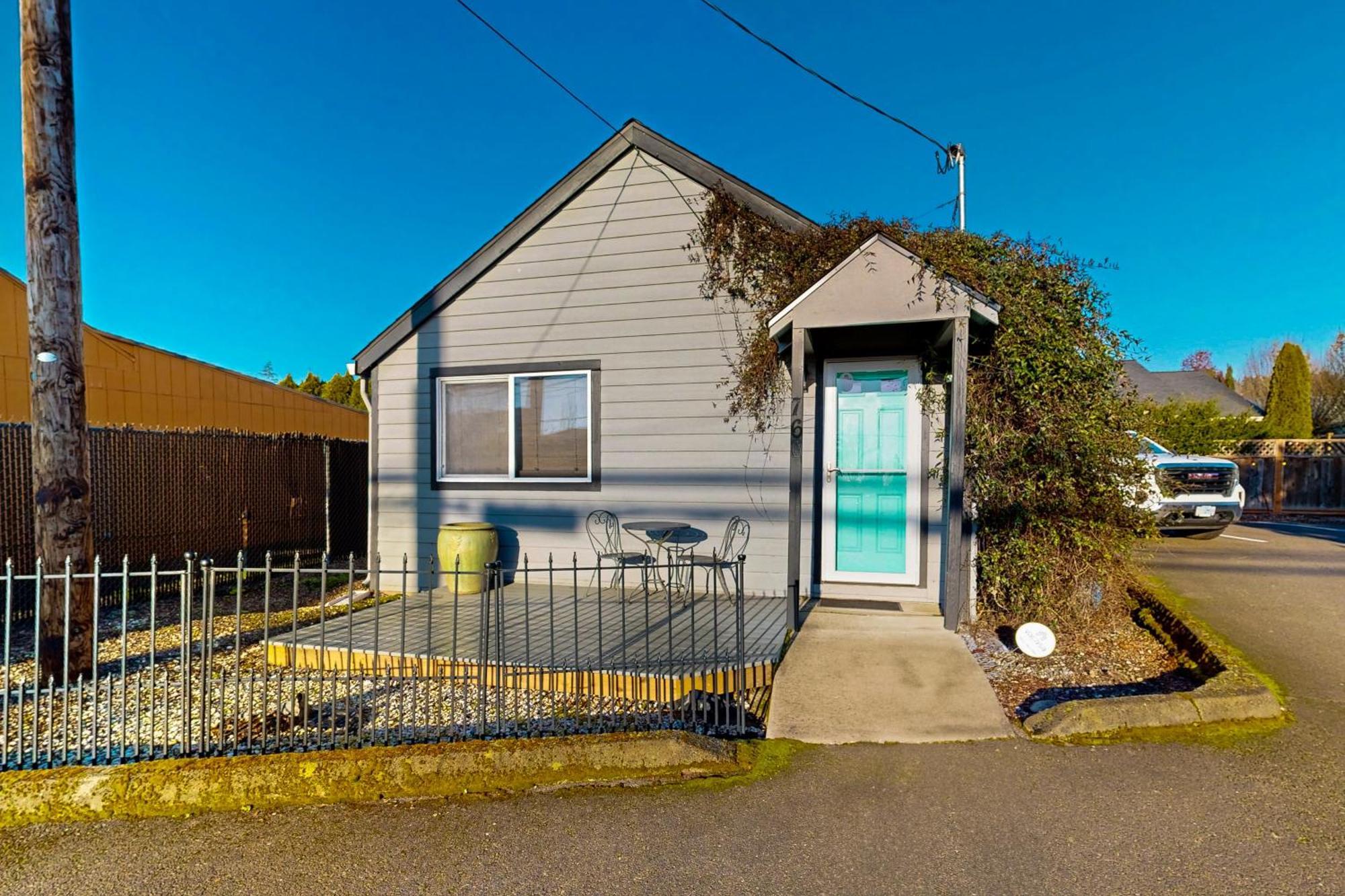 Tina'S Cottage Dundee Exterior photo